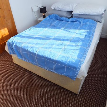 Many Worlds Meet - Eurostar, Wimbledon 30 Mins, Central London, Gatwick 15 Mins - Spacious, Sleeps Up To 16 Plus Cot - Free Wifi, Parking - Next To Lloyd Park, Great For Families, Walkers, Relocators - Ideal For Contractors London Borough of London Borough of Croydon Exteriör bild