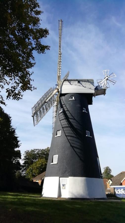 Many Worlds Meet - Eurostar, Wimbledon 30 Mins, Central London, Gatwick 15 Mins - Spacious, Sleeps Up To 16 Plus Cot - Free Wifi, Parking - Next To Lloyd Park, Great For Families, Walkers, Relocators - Ideal For Contractors London Borough of London Borough of Croydon Exteriör bild