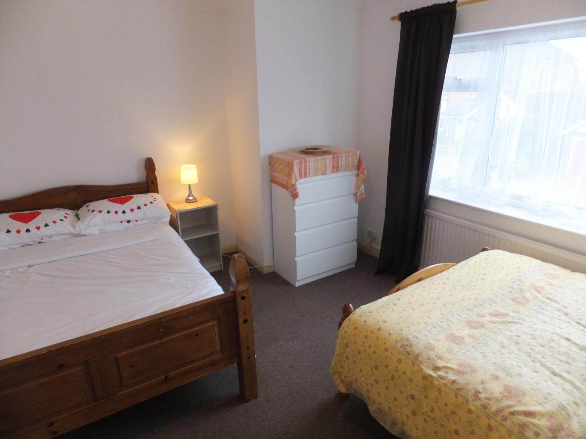 Many Worlds Meet - Eurostar, Wimbledon 30 Mins, Central London, Gatwick 15 Mins - Spacious, Sleeps Up To 16 Plus Cot - Free Wifi, Parking - Next To Lloyd Park, Great For Families, Walkers, Relocators - Ideal For Contractors London Borough of London Borough of Croydon Exteriör bild