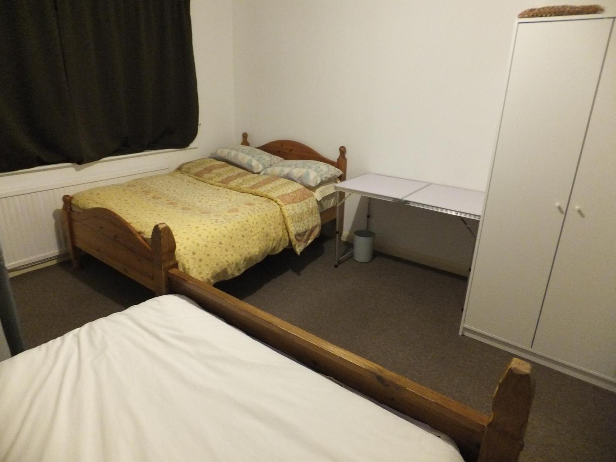 Many Worlds Meet - Eurostar, Wimbledon 30 Mins, Central London, Gatwick 15 Mins - Spacious, Sleeps Up To 16 Plus Cot - Free Wifi, Parking - Next To Lloyd Park, Great For Families, Walkers, Relocators - Ideal For Contractors London Borough of London Borough of Croydon Exteriör bild