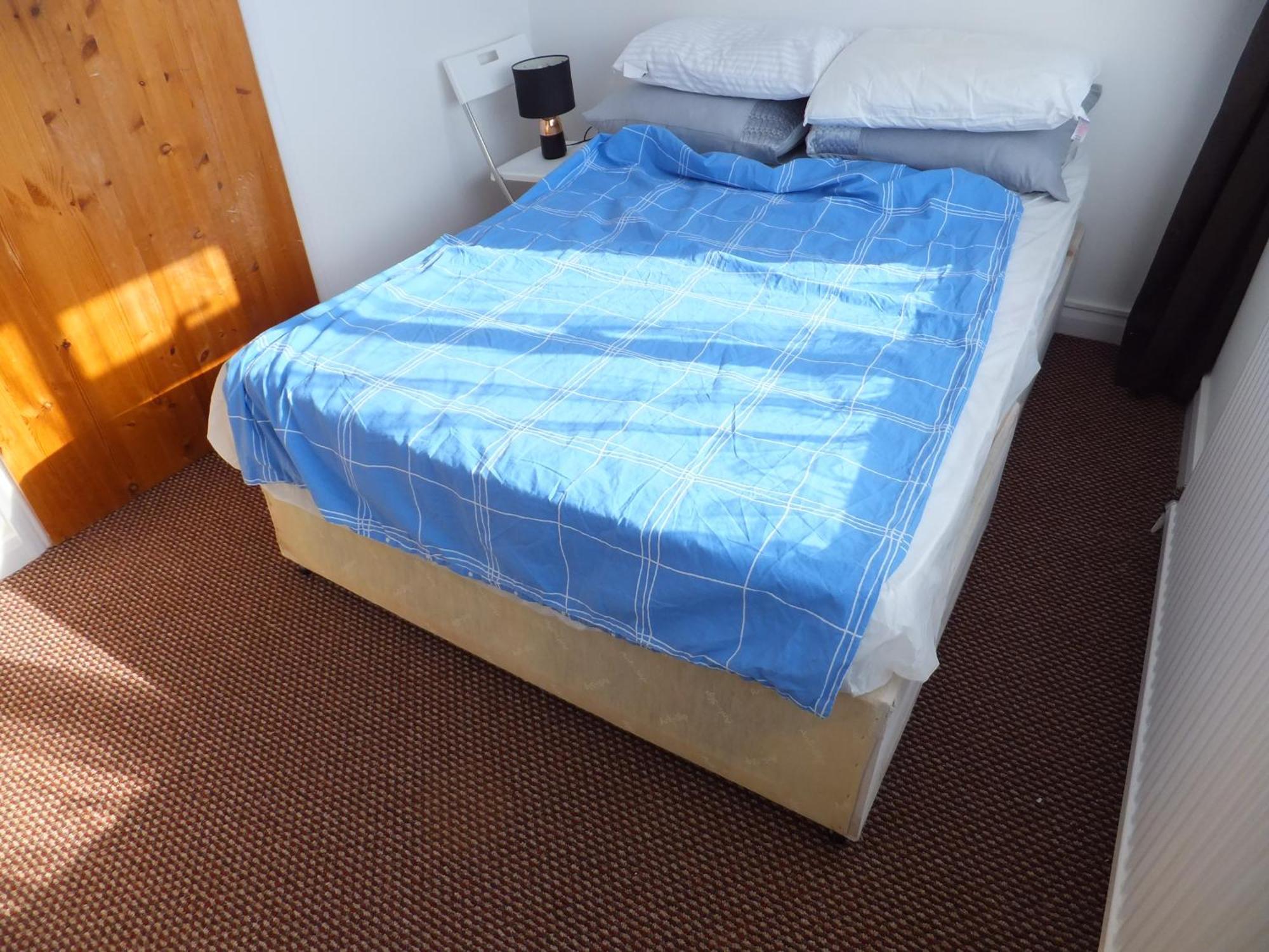 Many Worlds Meet - Eurostar, Wimbledon 30 Mins, Central London, Gatwick 15 Mins - Spacious, Sleeps Up To 16 Plus Cot - Free Wifi, Parking - Next To Lloyd Park, Great For Families, Walkers, Relocators - Ideal For Contractors London Borough of London Borough of Croydon Exteriör bild
